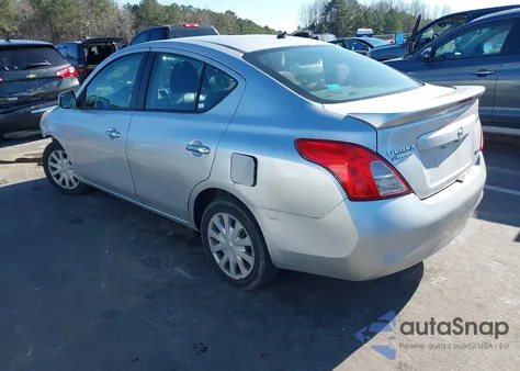 2013 Nissan Versa 1.6 Sv z USA, uszkodzony, nr VIN 3N1CN7AP6DL886405